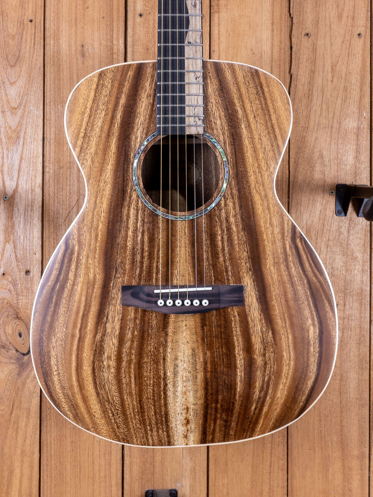 Anj-Series Acacia Orchestra Model Guitar