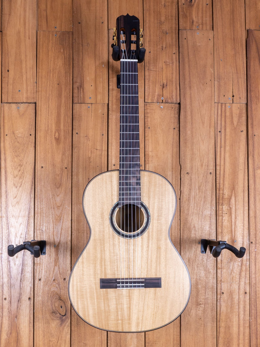 Classical — Gmelina Top / Jackfruit Back & Sides