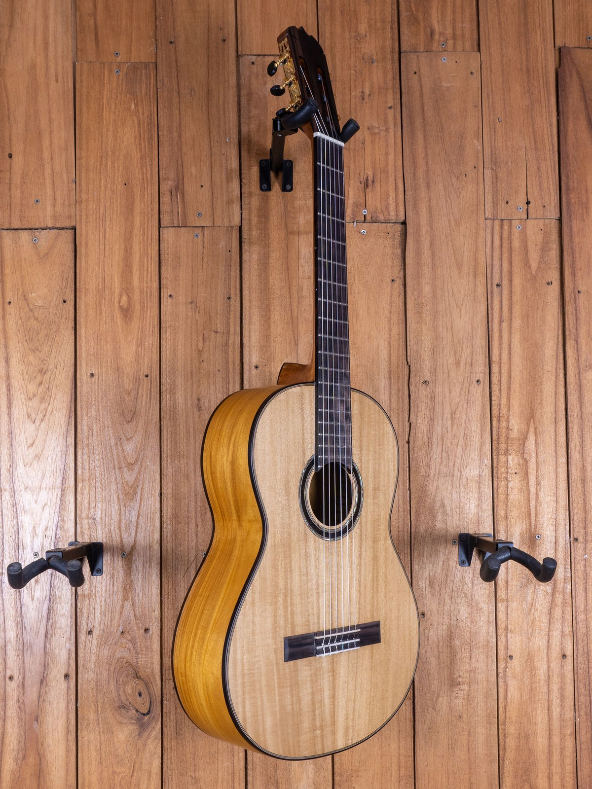 Classical — Gmelina Top / Jackfruit Back & Sides