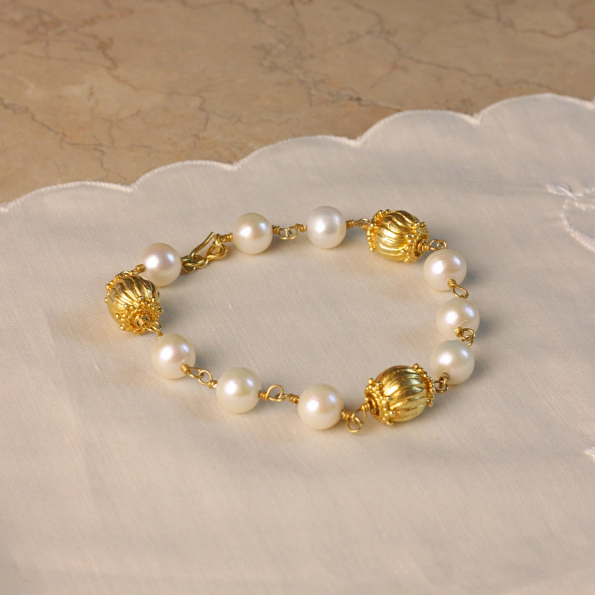 Katmon Tambourine Pearl Bracelet