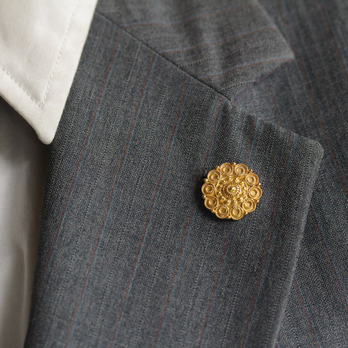 Brigido Gold Filigree Suit Lapel Pin