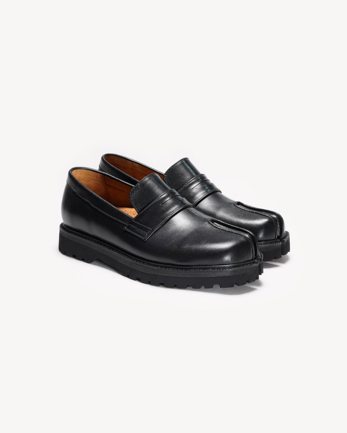 Travis Tabi Loafers in Black