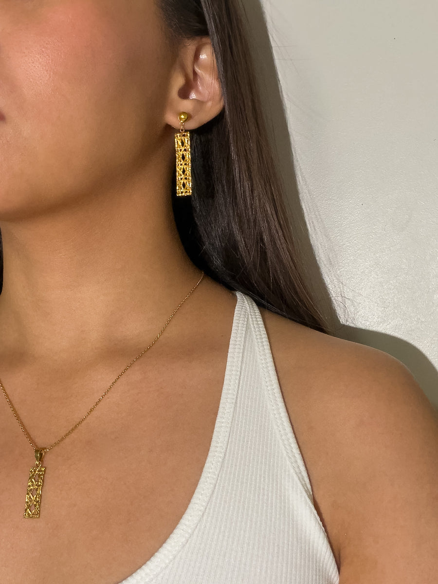 Solihiya Woven Gold Pendant Necklace